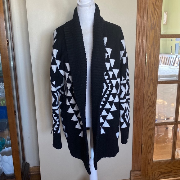 EXPRESS Women's Aztec Open Sweater Size M - Picture 2 of 6